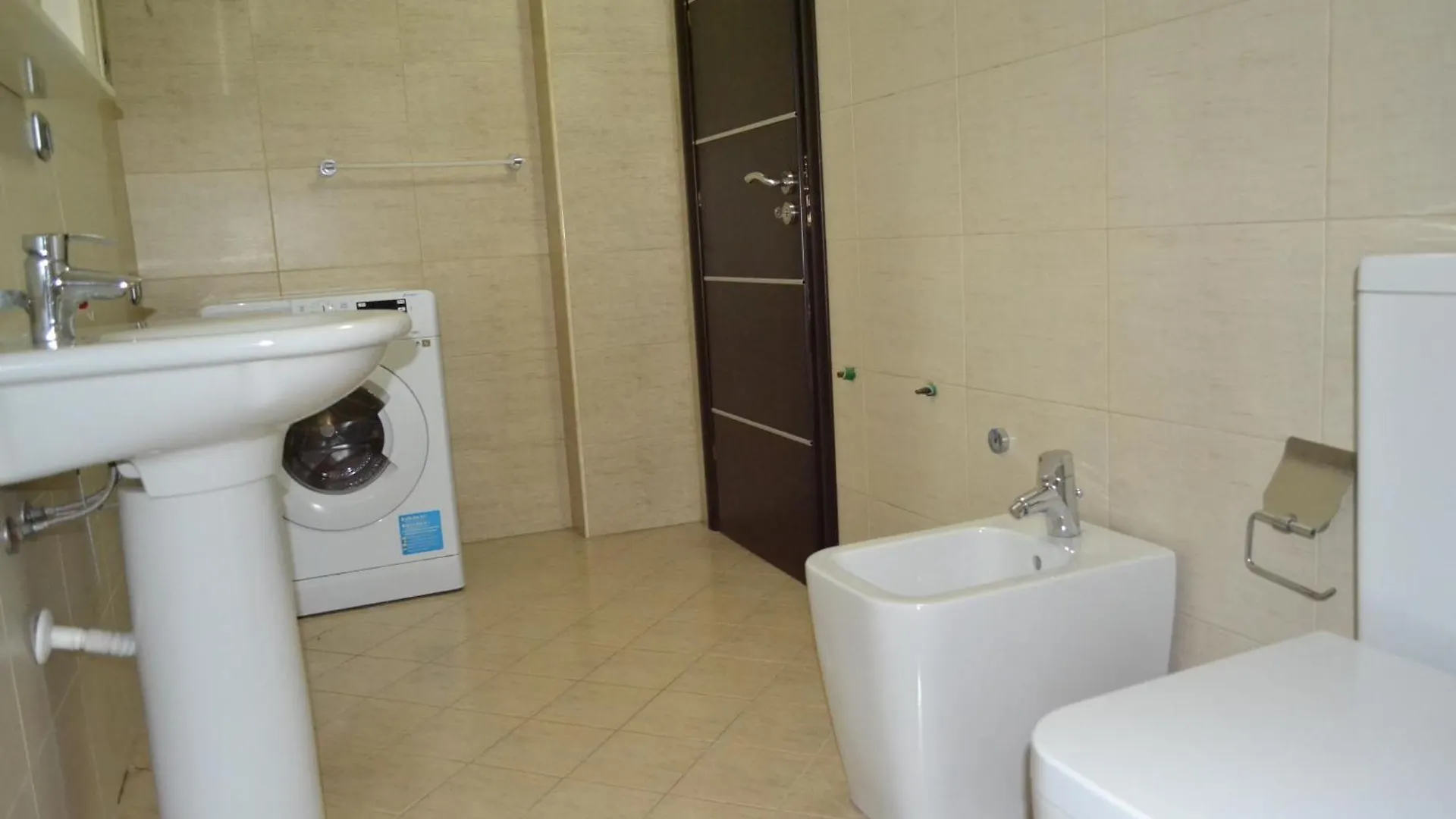 Penthouse Terrace 4 Bedrooms Apartment Vlore