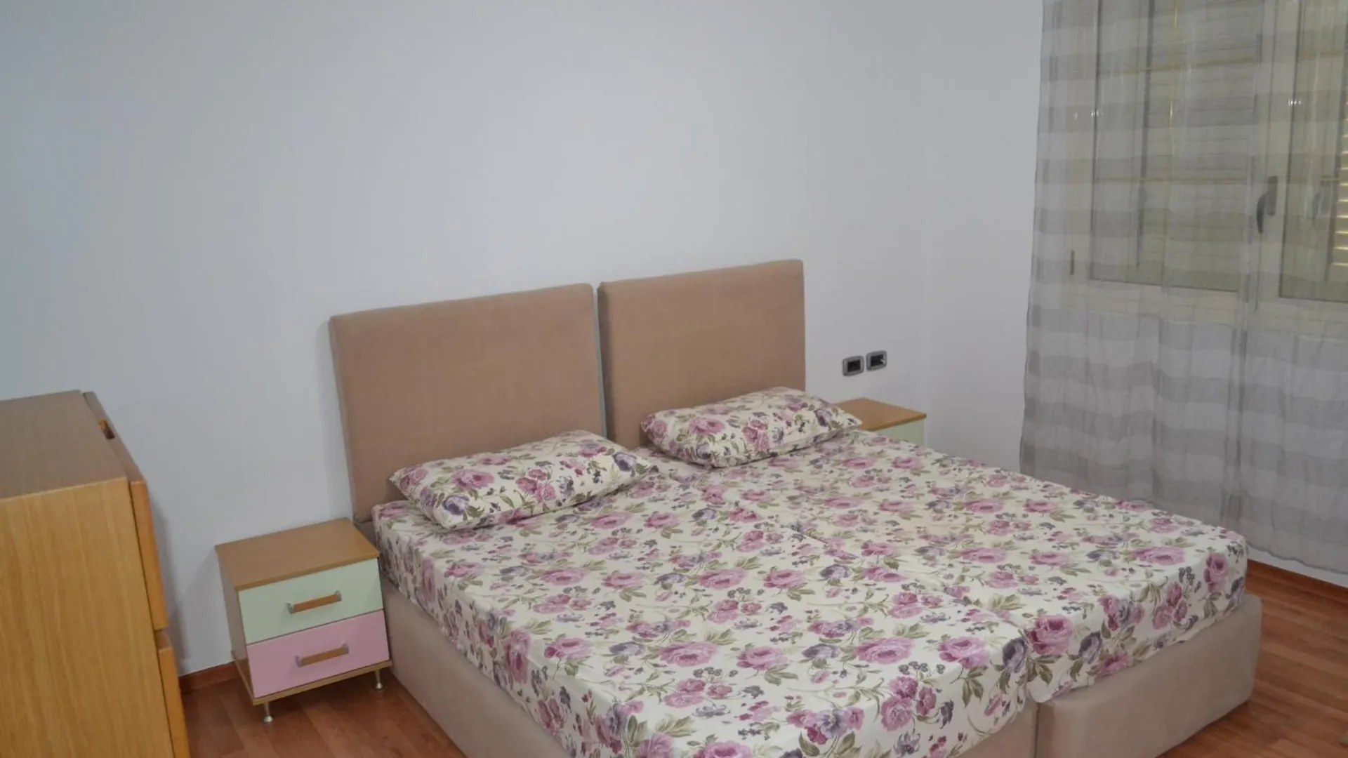 Penthouse Terrace 4 Bedrooms Apartment Vlore