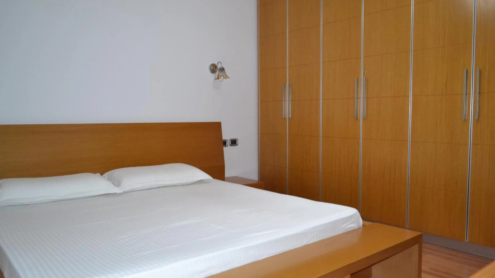 Penthouse Terrace 4 Bedrooms Apartment Vlore