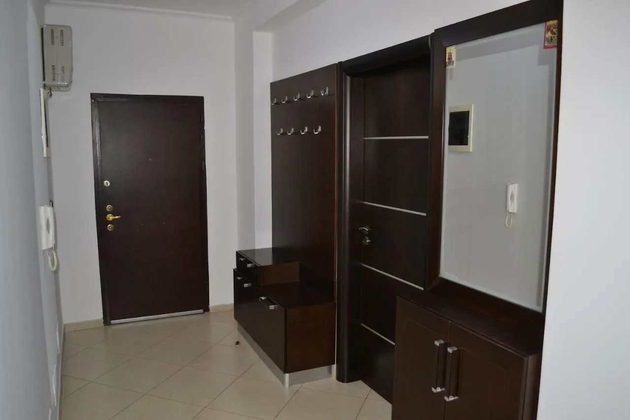 Penthouse Terrace De Luxe 4 Bedrooms Apartment  Vlorë