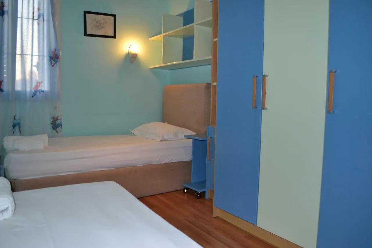 Penthouse Terrace 4 Bedrooms Apartment Vlore 0*,  Albania